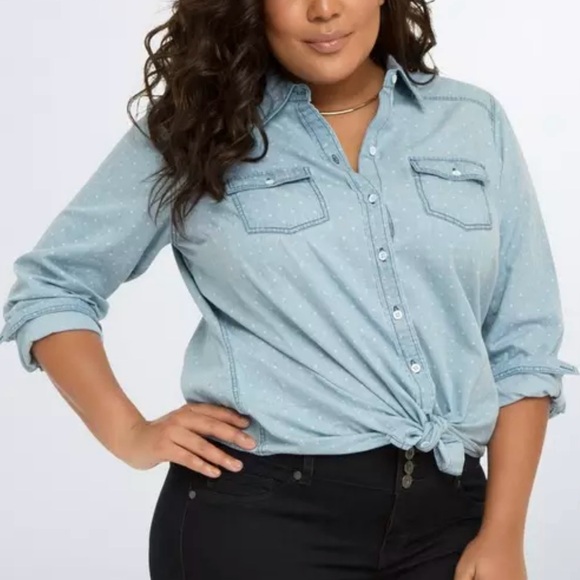 TORRID Star Print Chambray Denim Button Down Jean Shirt Light Wash Shacket 4 4X - Picture 1 of 12
